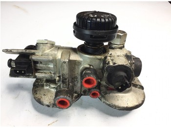 Часть системы кондиционирования Wabco Air Dryer