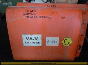 Fiat Kobelco EX 455 - Hood - Запчасти