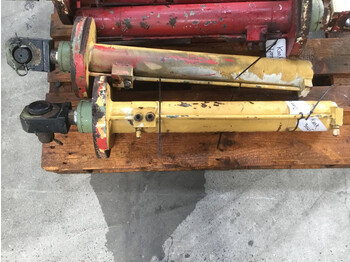 Krupp Krupp KMK 3045 counterweight cylinder - Гидравлический цилиндр