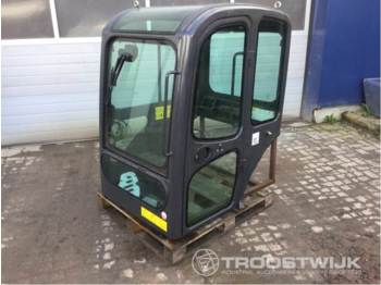 Bobcat E16 - Кабина