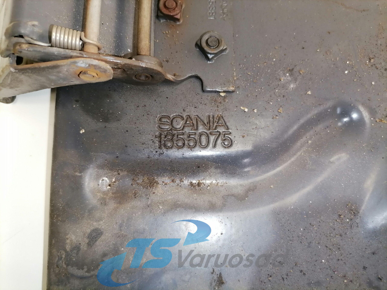 Универсальная запчасть для Грузовиков Scania Mudguard bracket 1355075: фото 4