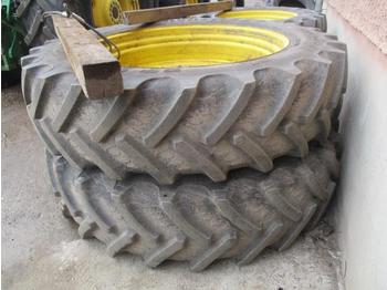 John Deere Pflegeräder für 7810 - Шина