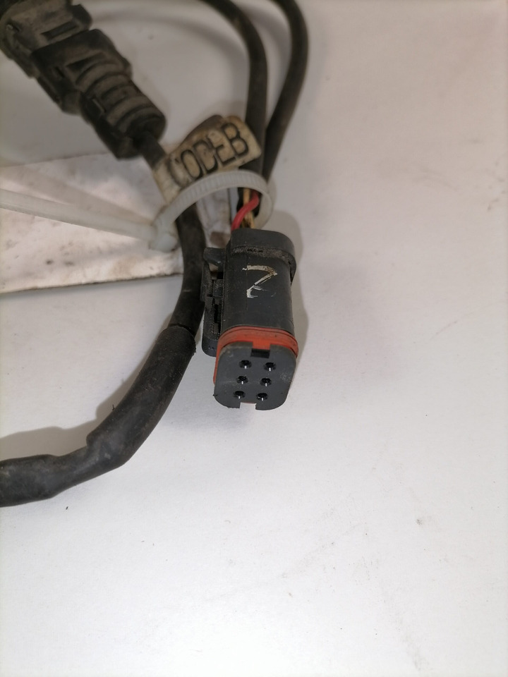 Детали тормозной системы для Грузовиков Volvo Cable, brake pad 20522825: фото 4