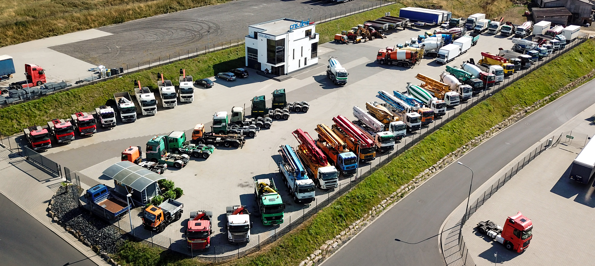 Cris Devi Trucks GmbH & Co. KG - Погрузочно-разгрузочная техника undefined: фото 1