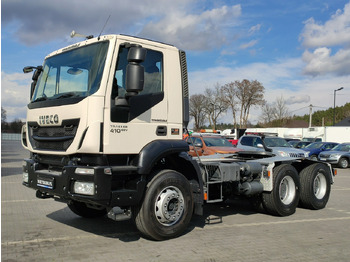 Iveco Trakerr 26.410 6x4 Manual Mały Przebieg tylko-46000km в лизинг Iveco Trakerr 26.410 6x4 Manual Mały Przebieg tylko-46000km: фото 1