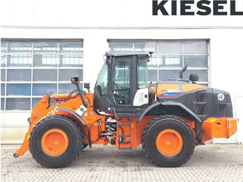 : фото в шапке страницы