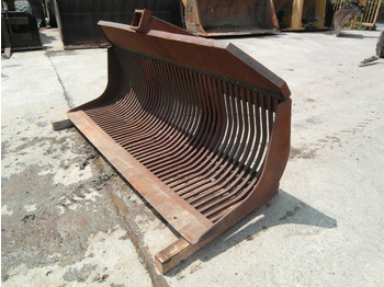 : фото в шапке страницы