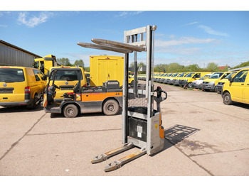 : фото в шапке страницы