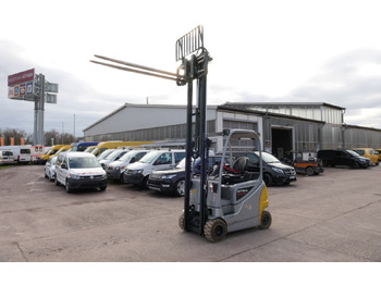 : фото в шапке страницы