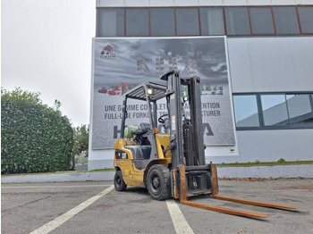 : фото в шапке страницы