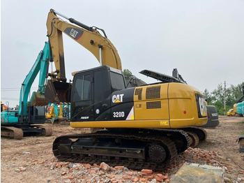 Гусеничный экскаватор Caterpillar 320D: фото 1 Гусеничный экскаватор Caterpillar 320D: фото 1