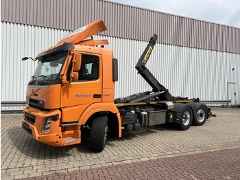 : фото в шапке страницы