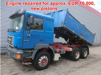 : фото в шапке страницы