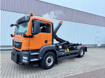 : фото в шапке страницы