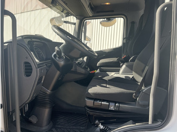 Фото интерьера 1: Mercedes-Benz Atego 818 K 4x2 Atego 818 K 4x2, 2x AHK, Meiller-Kipper, mehrfach Vorhanden! в лизинг Mercedes-Benz Atego 818 K 4x2 Atego 818 K 4x2, 2x AHK, Meiller-Kipper, mehrfach Vorhanden!