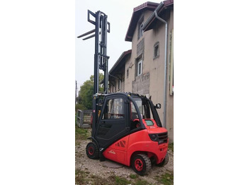 : фото в шапке страницы