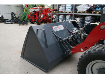 : фото в шапке страницы