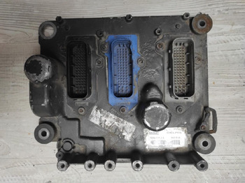 : фото в шапке страницы