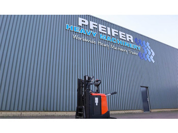 Дизельный погрузчик Toyota SPE200D Electric, 2000kg Capacity, 2500mm Lifting: фото 1