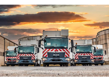 : фото в шапке страницы