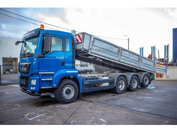 : фото в шапке страницы