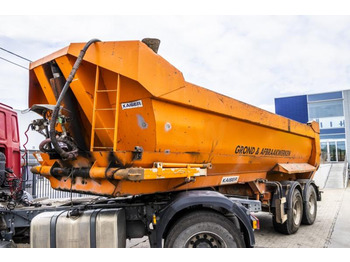 : фото в шапке страницы