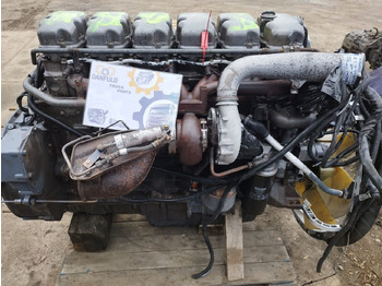 : фото в шапке страницы