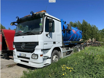 : фото в шапке страницы