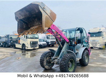 : фото в шапке страницы