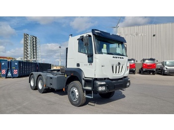 : фото в шапке страницы