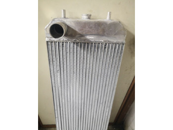 : фото в шапке страницы