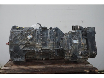 : фото в шапке страницы