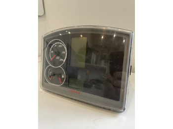 : фото в шапке страницы