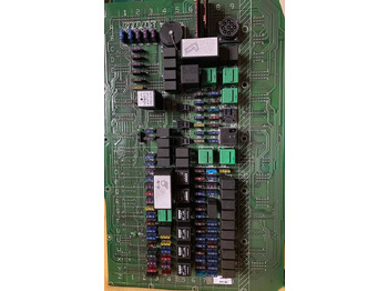 : фото в шапке страницы