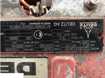 : фото в шапке страницы