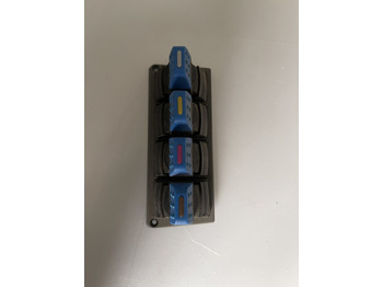 : фото в шапке страницы