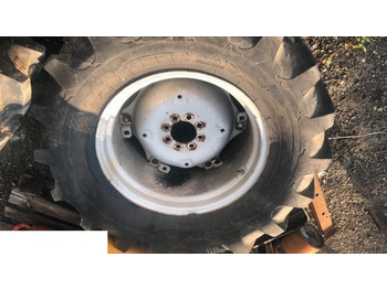 : фото в шапке страницы