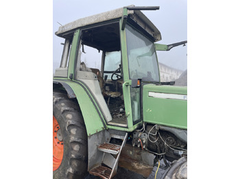 : фото в шапке страницы