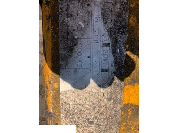 : фото в шапке страницы