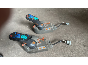 : фото в шапке страницы