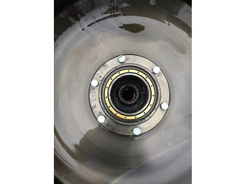 : фото в шапке страницы