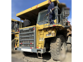 Карьерный самосвал KOMATSU HD465
