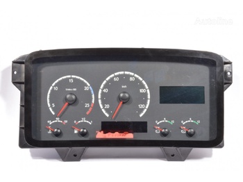 : фото в шапке страницы