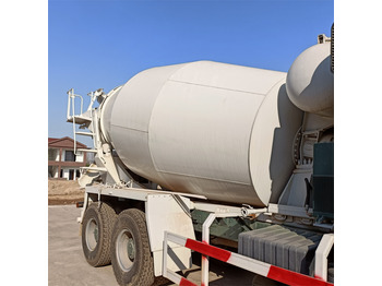 HOWO HOWO-mixer pump truck в лизинг HOWO HOWO-mixer pump truck: фото 2