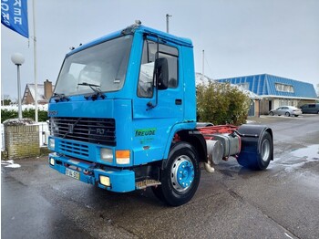 Грузовик-шасси Volvo FL 7 FL7 260 STEEL: фото 1