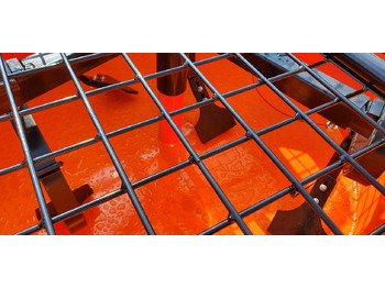 : фото в шапке страницы