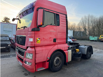 : фото в шапке страницы