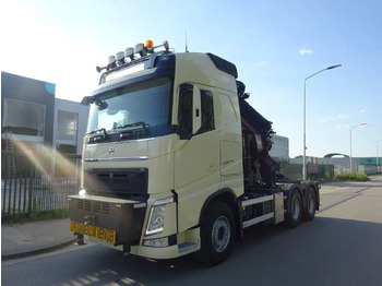 : фото в шапке страницы