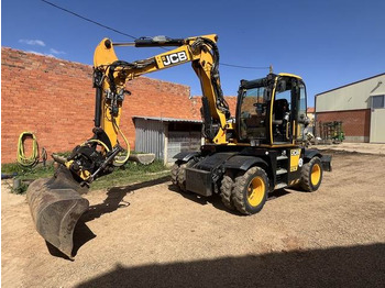 Колёсный экскаватор JCB