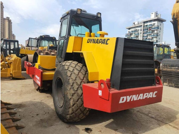 : фото в шапке страницы